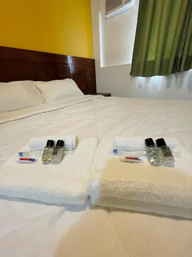 The Colonial Residences Angeles City 5*,