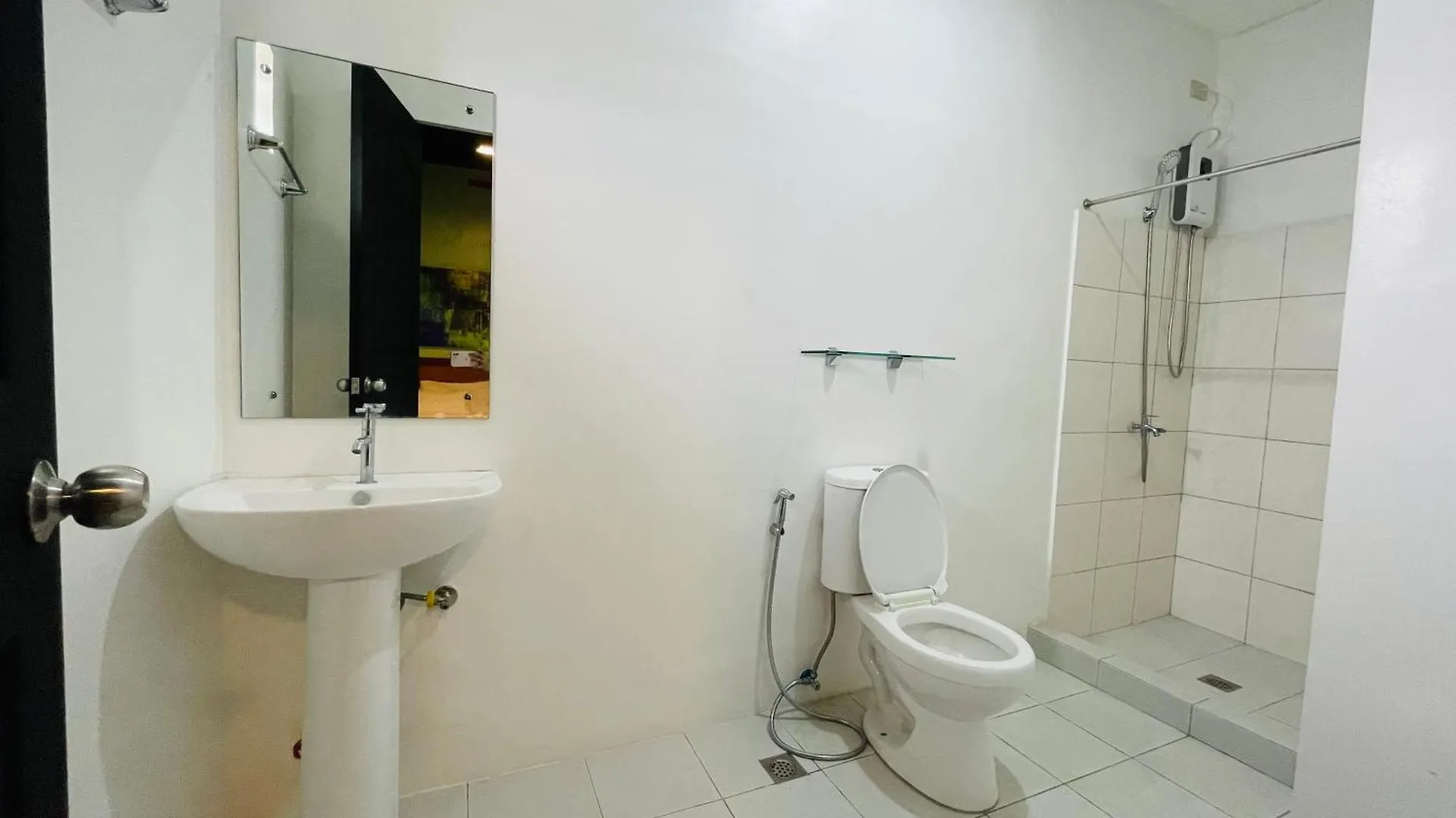 The Colonial Residences Angeles City フィリピン